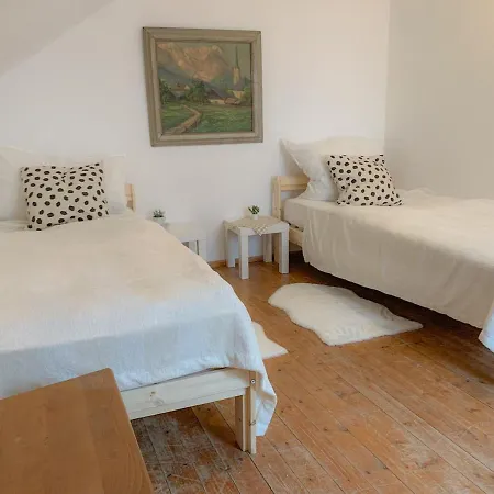 Haus Am Pledlberg In Bei Passau & Deggendorf & Oesterreich & Grenze Fuer Arbeit Freizeit Und * Winzer