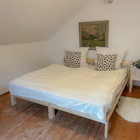 Haus Am Pledlberg In Bei Passau & Deggendorf & Oesterreich & Grenze Fuer Arbeit Freizeit Und