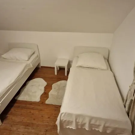 Haus Am Pledlberg In Bei Passau & Deggendorf & Oesterreich & Grenze Fuer Arbeit Freizeit Und Nyaraló Winzer